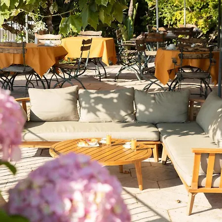 La - 3 Etoiles Superieur - & 3*