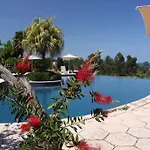 La - 3 Etoiles Superieur - & Hotel 3*