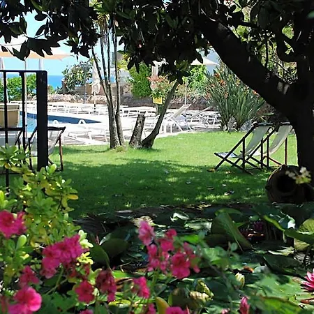 La - 3 Etoiles Superieur - & Hotel 3*