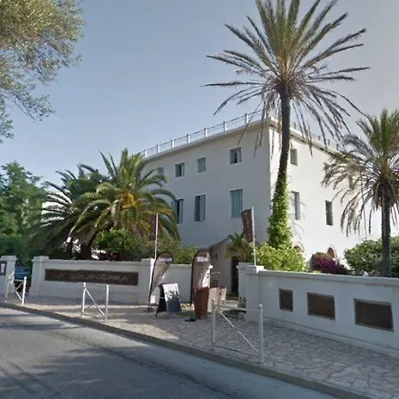 La - 3 Etoiles Superieur - & 3*