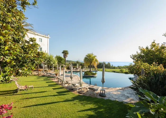 La - 3 Etoiles Superieur - & Sari Solenzara